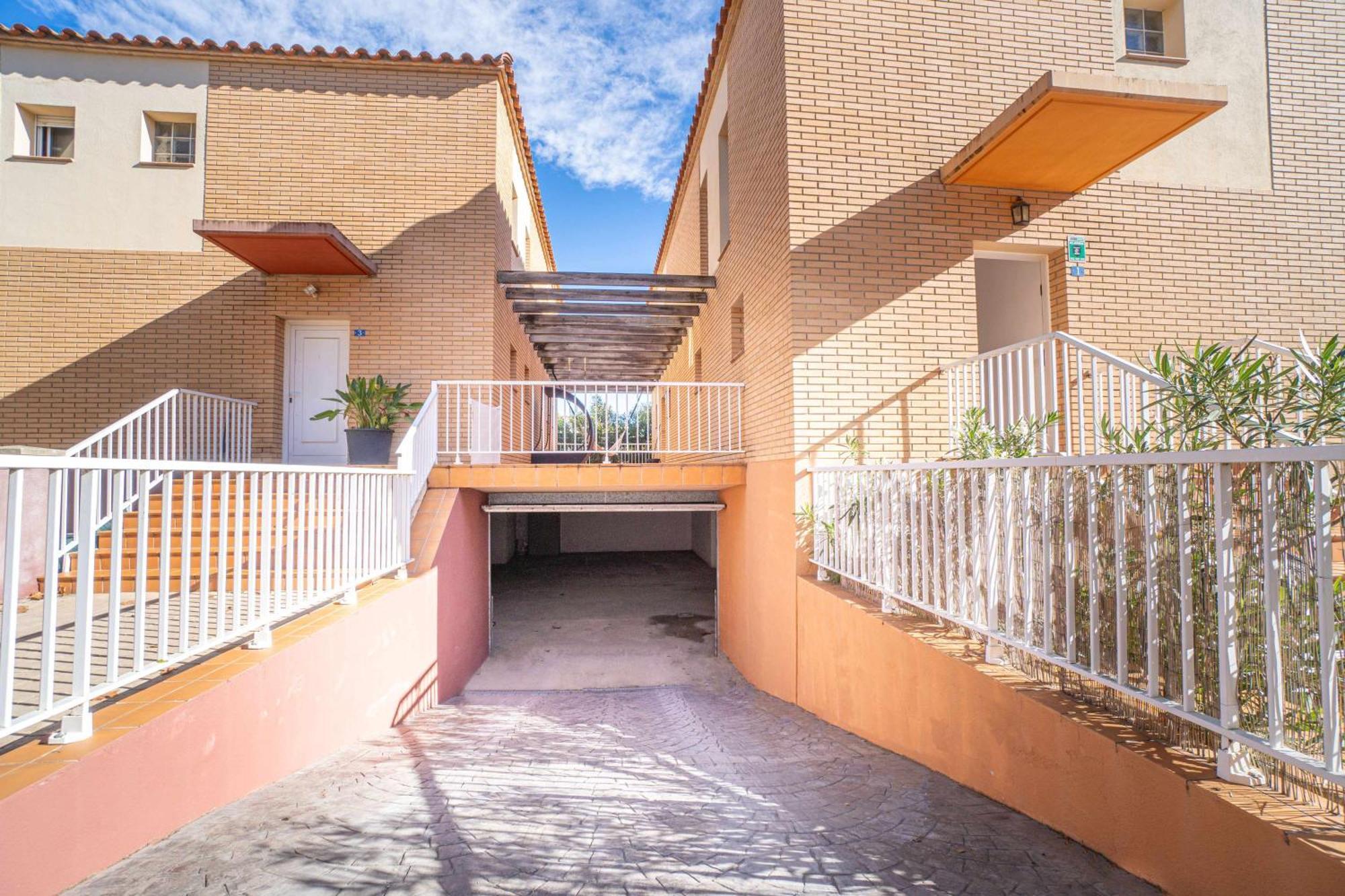 אמפוריבראבה Jouvacations Villa Freser מראה חיצוני תמונה