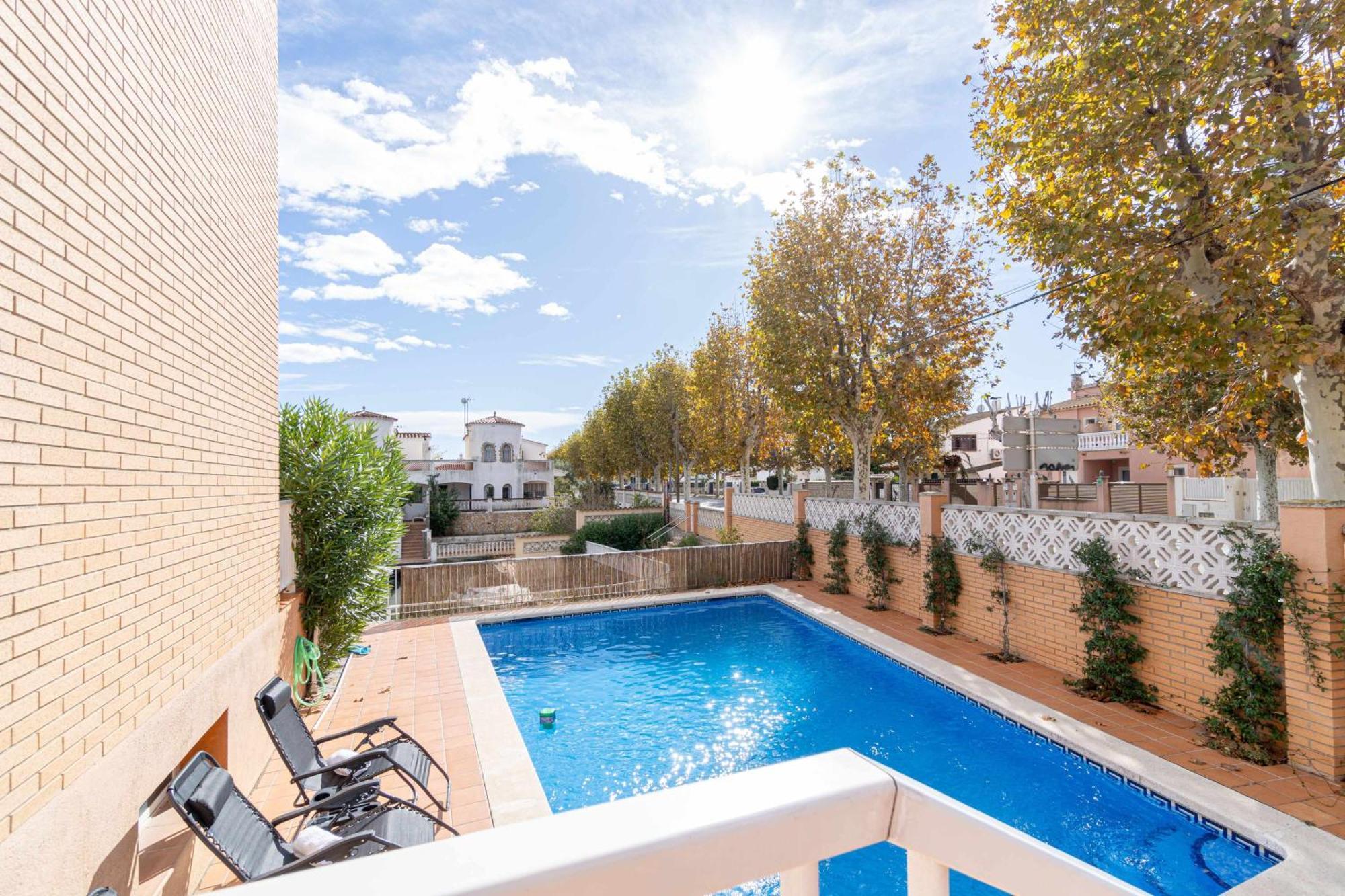 אמפוריבראבה Jouvacations Villa Freser מראה חיצוני תמונה